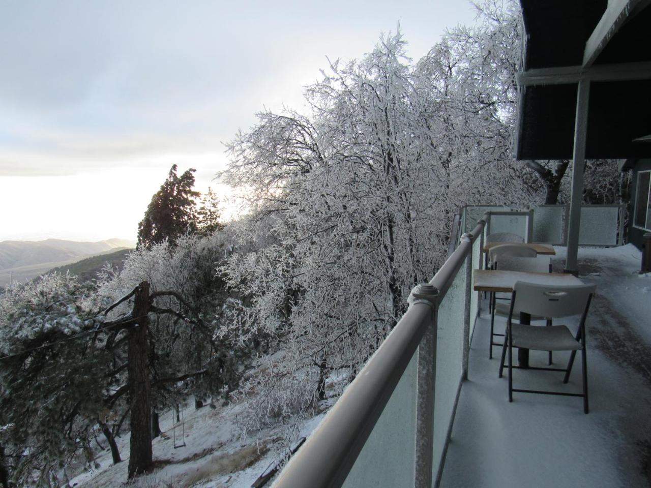 Skyforest Inn Екстериор снимка